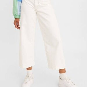 Levi's Women's High Rise Wide Leg Cropped Jeans